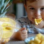 Envases de fruta cortada lista para consumir en máquina de vending escolar